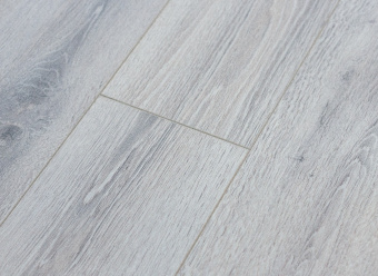 картинка Ламинированные полы,коллекция КарелияпПлюс, декор Дуб Норвежский NL12,0/33/1382*193 1сорт фаск 1,334 от магазина ТНП